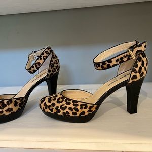 Leopard heels 7.5 ankle strap